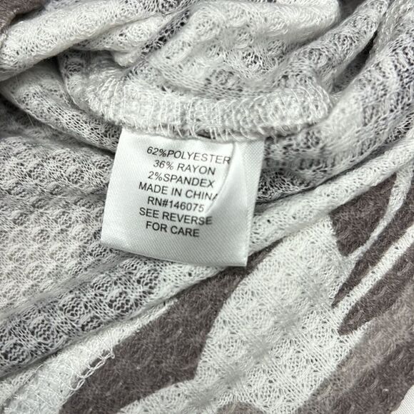 Sweet Romeo Women’s White Camo Short Sleeve Tee Size Small - Picture 6 of 7